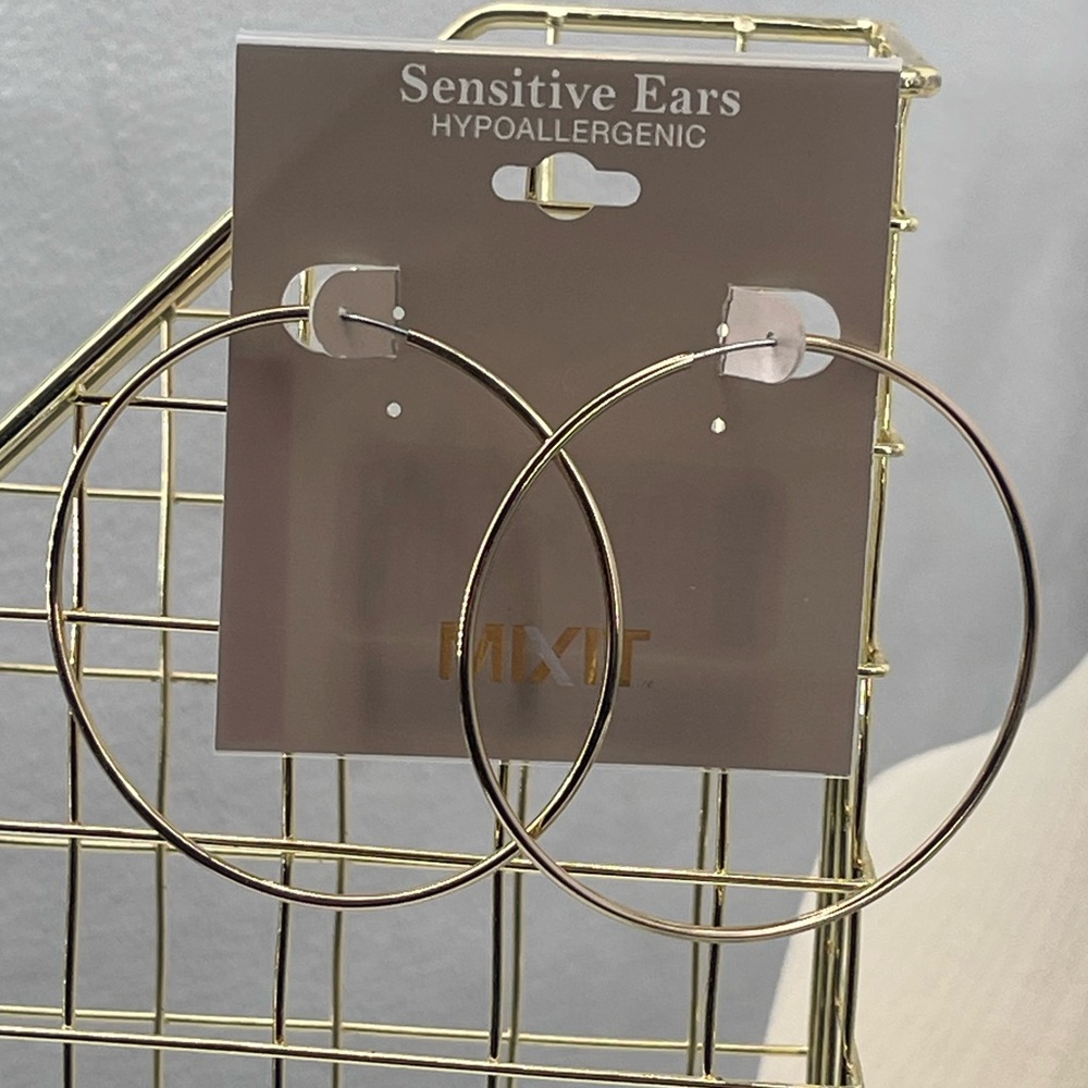 Mixit Nwt Hypoallergenic Sensitive Gold Tone Large Hoop Earrings 12$